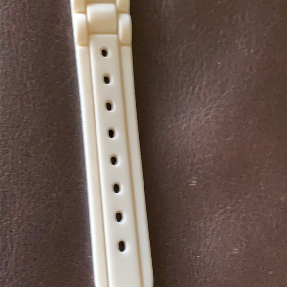 🌞3/$20 Girls Rubber Watch With Rhinestone Trim - Picture 4 of 5